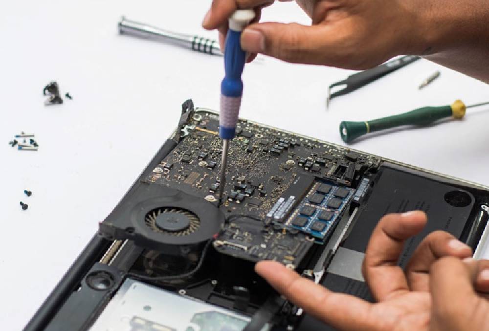 apple laptop repair shop near me