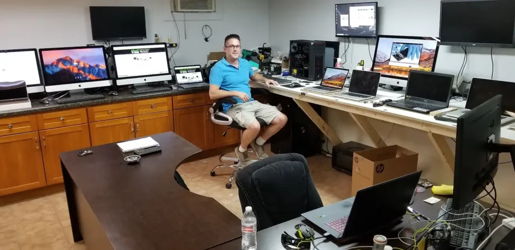 Angelo CEO of Mesa Geeks